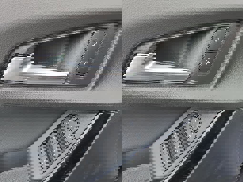 New 2026 Chevrolet Equinox LT w/ Convenience Package II image 12