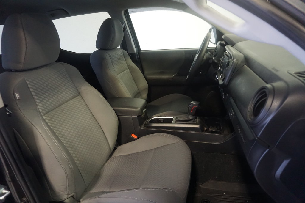 Used 2023 Toyota Tacoma SR AWD/4WD image 19