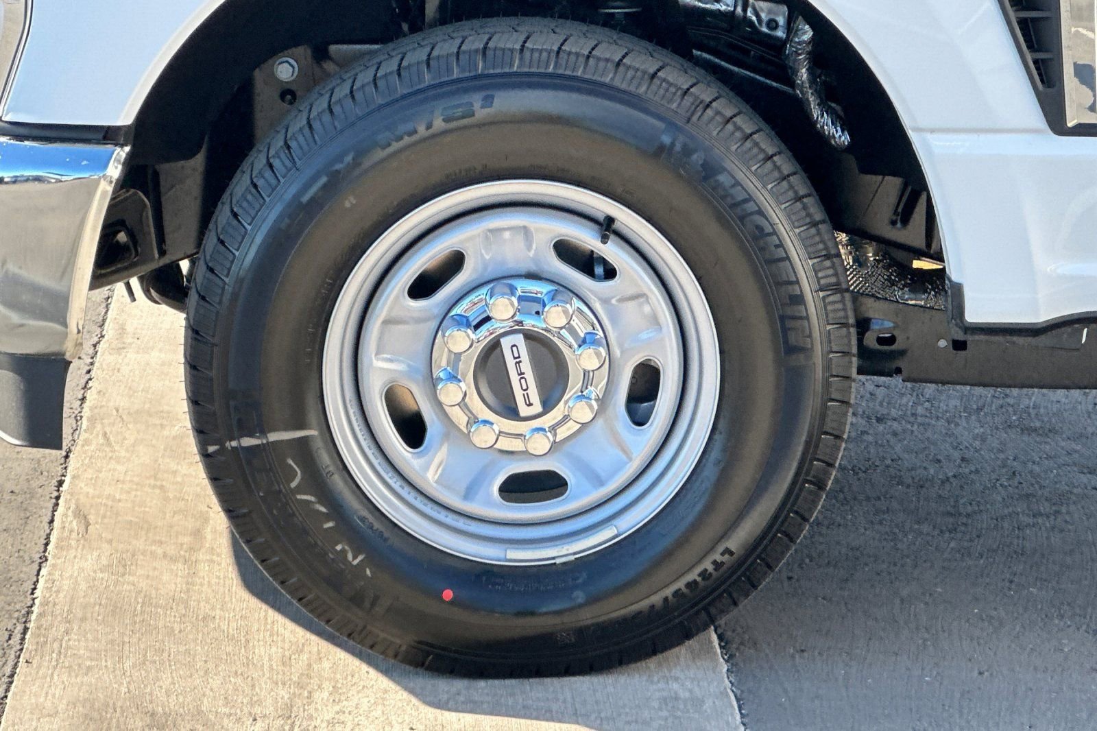 New 2026 Ford F250 XL w/ XL Chrome Package image 22