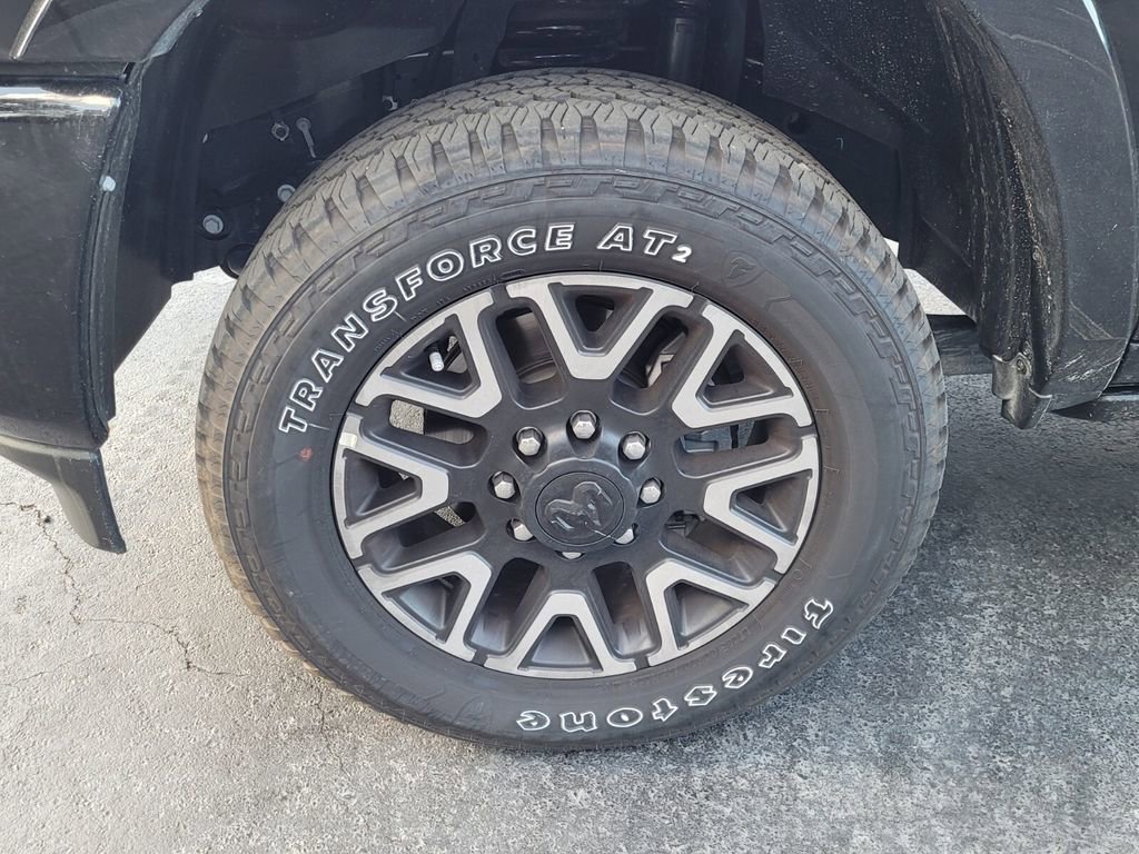 New 2025 RAM 2500 Limited AWD/4WD image 9