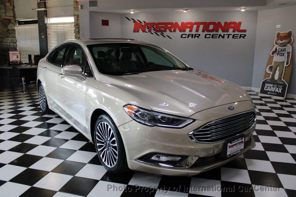 Used 2017 Ford Fusion SE image 1