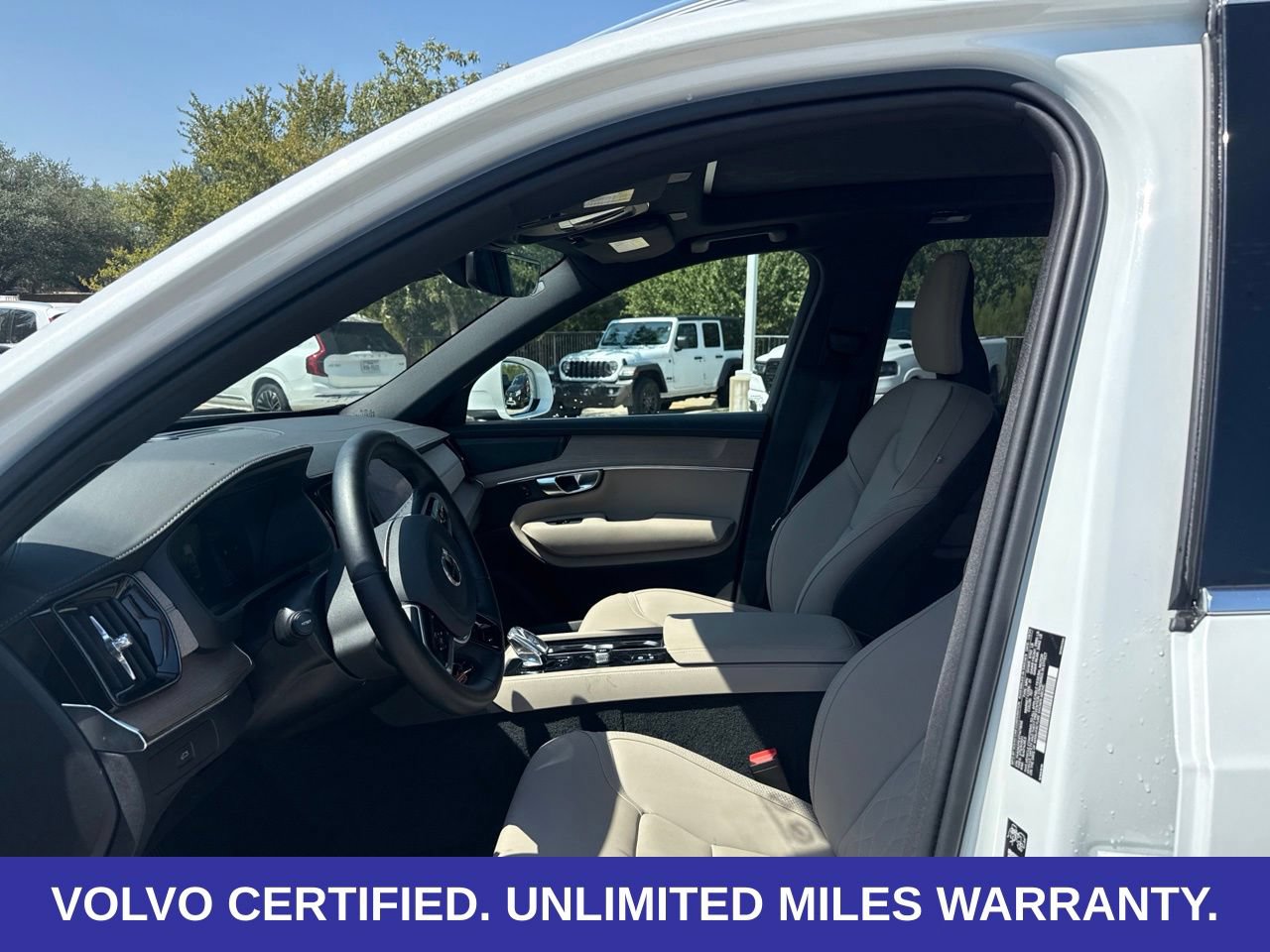 Certified 2026 Volvo XC90 B6 Plus AWD/4WD image 21