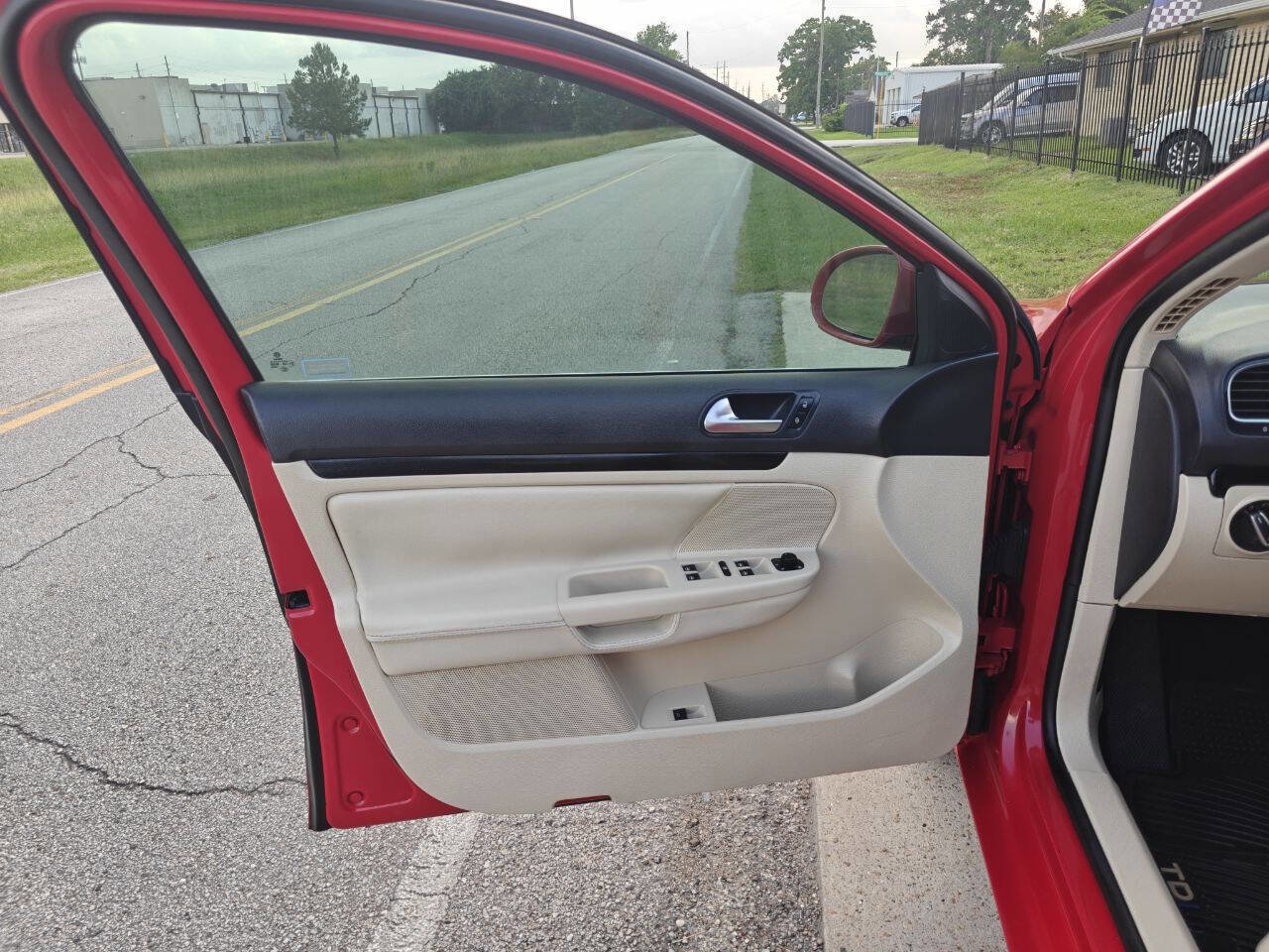 Used 2012 Volkswagen Jetta TDI image 10