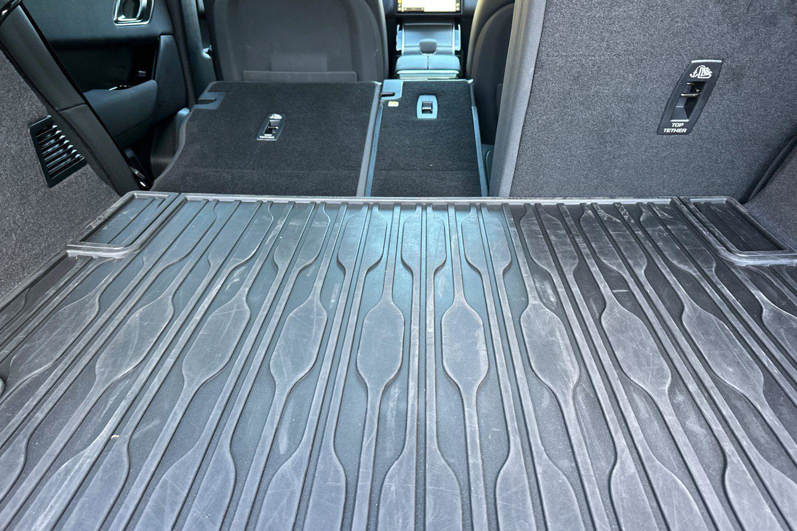 Used 2025 Land Rover Range Rover Velar Dynamic SE image 14