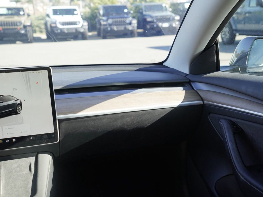 Used 2023 Tesla Model 3 Standard Range image 22