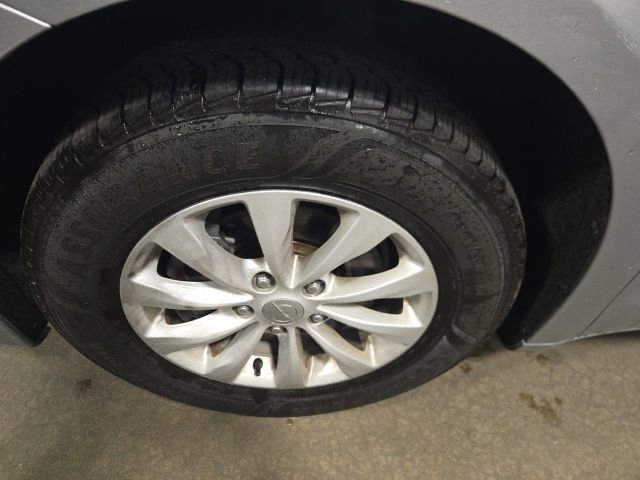 Used 2019 Chrysler Pacifica Touring-L w/ Advanced Safetytec Group FWD image 11