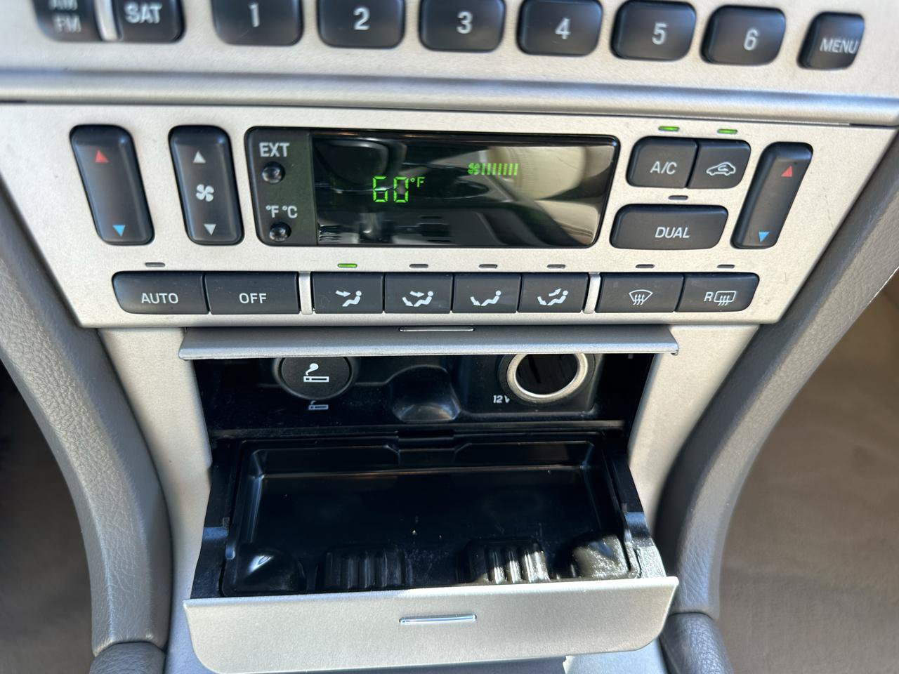 Used 2005 Lincoln LS RWD image 51