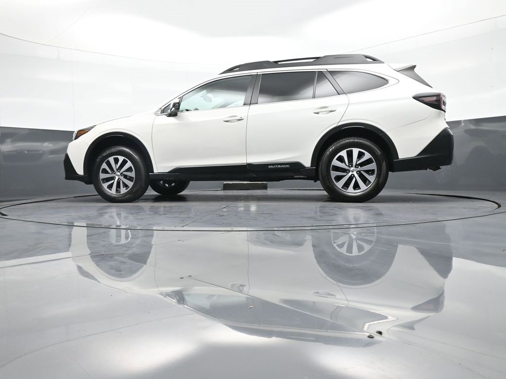 Used 2022 Subaru Outback Premium image 32