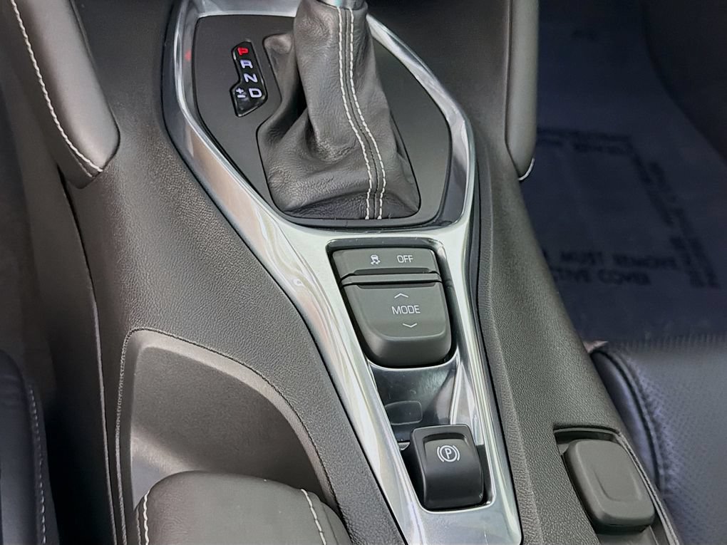 Used 2018 Chevrolet Camaro LT RWD image 21