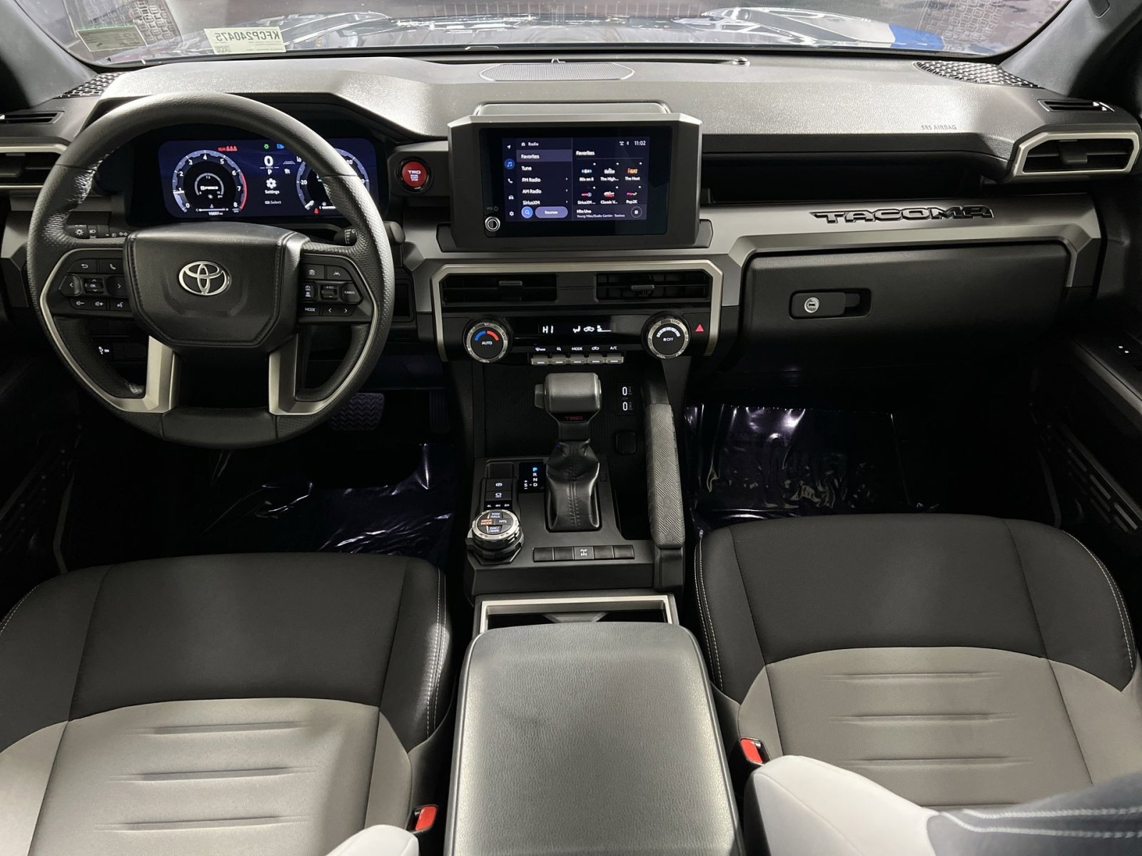 Used 2024 Toyota Tacoma TRD Off-Road image 22