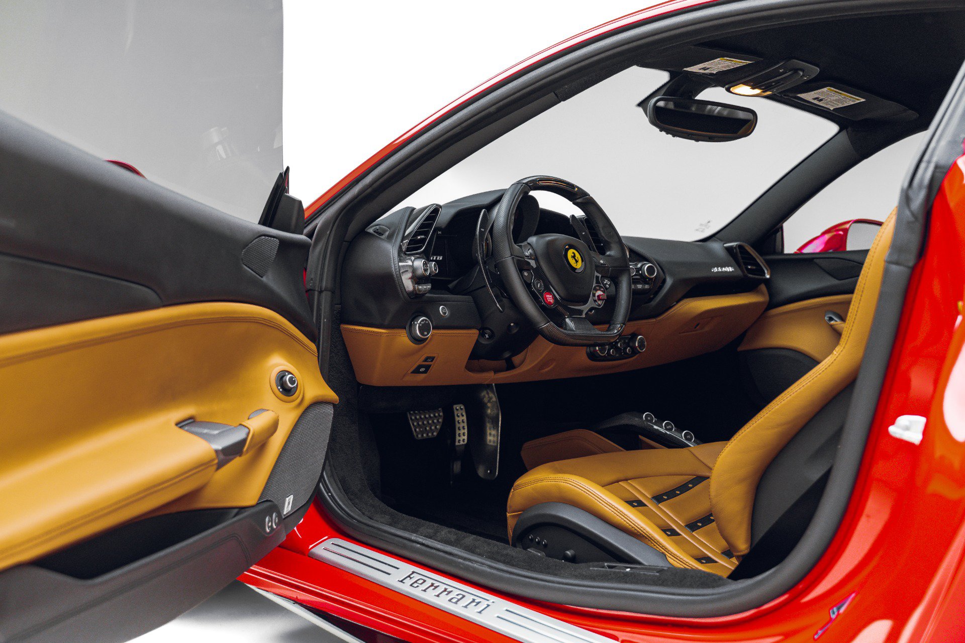 Used 2017 Ferrari 488 GTB RWD image 40