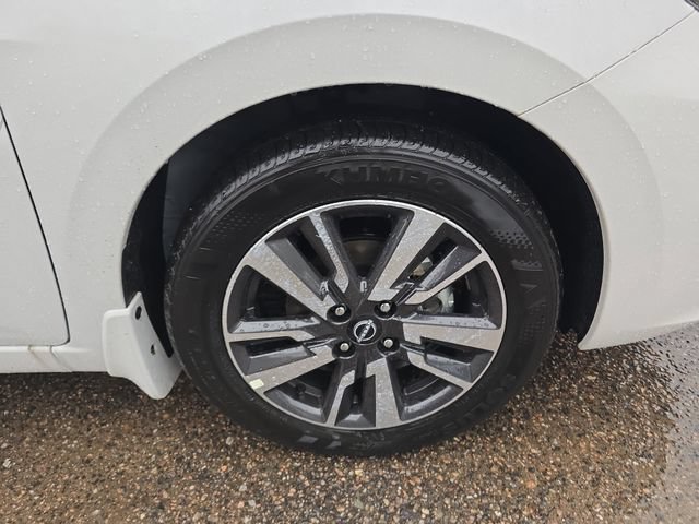 New 2025 Nissan Versa SV w/ Trunk Package FWD image 13