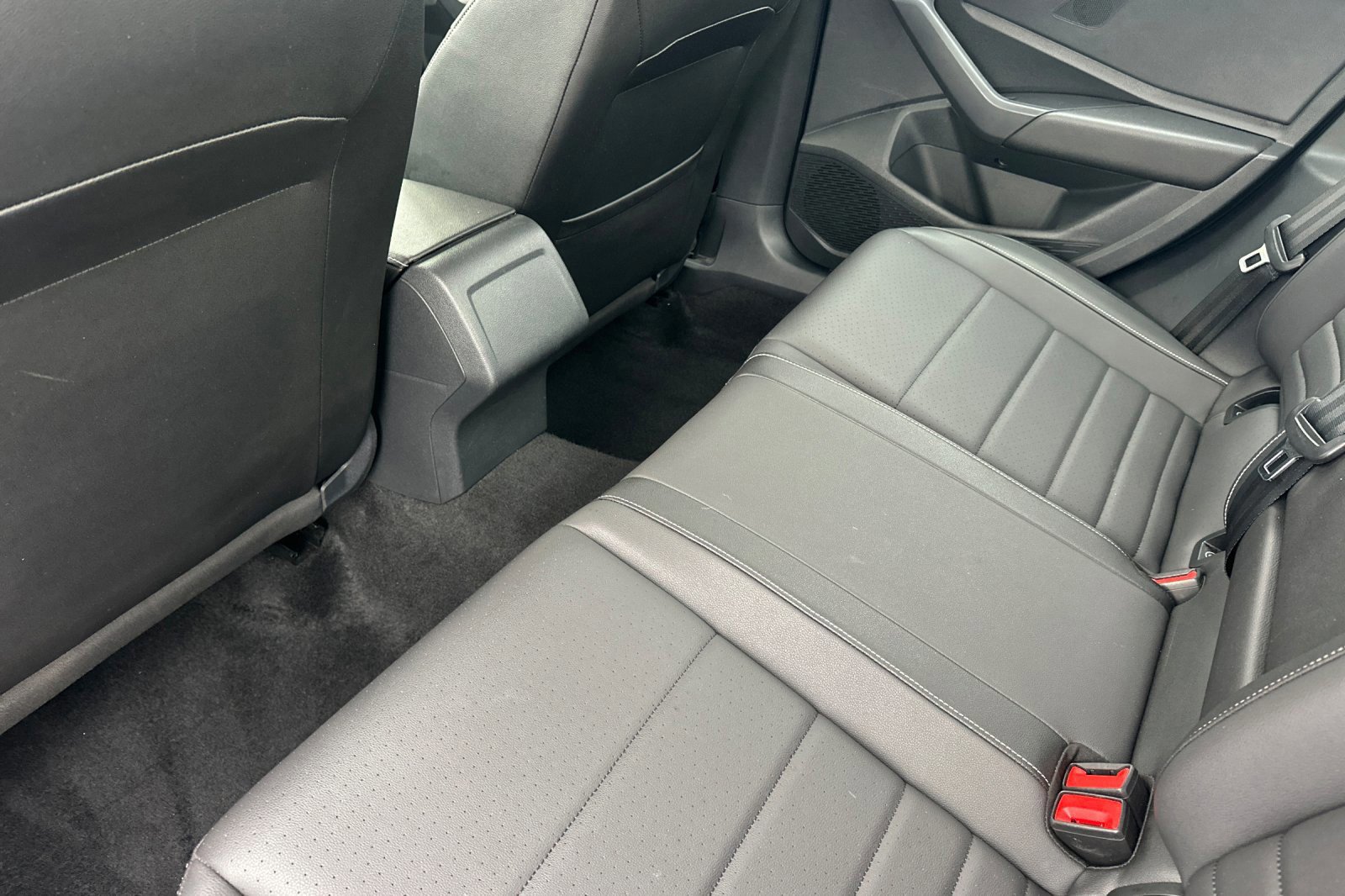 Used 2024 Volkswagen Jetta SE image 12