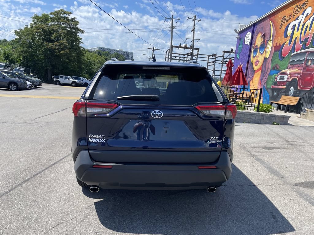 Certified 2022 Toyota RAV4 XLE w/ Convenience Package AWD/4WD image 4