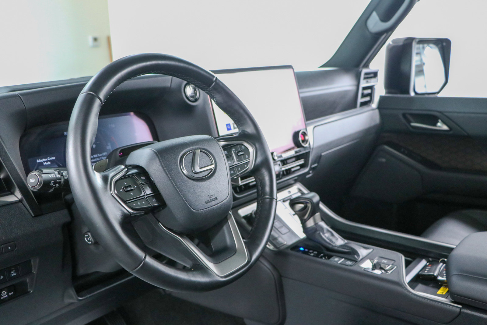 Used 2025 Lexus GX 550 w/ Accessory Package (Z1) AWD/4WD image 26