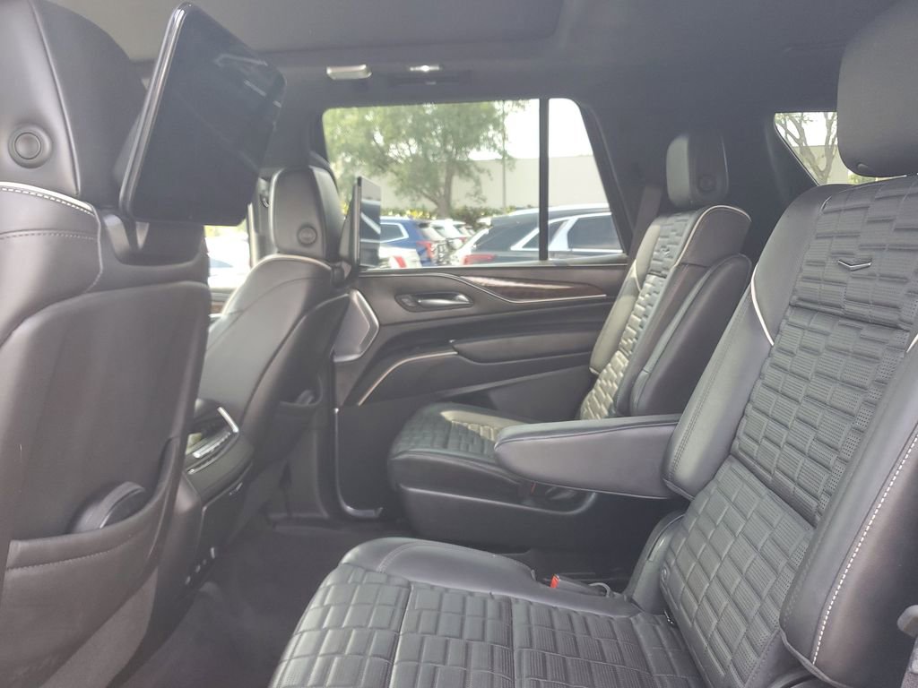 Used 2023 Cadillac Escalade Sport Platinum w/ LPO, ONYX Package image 14