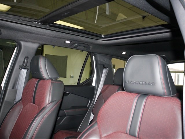 Used 2025 Honda Pilot Black Edition image 22