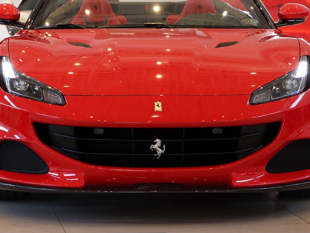 Certified 2022 Ferrari Portofino M image 27