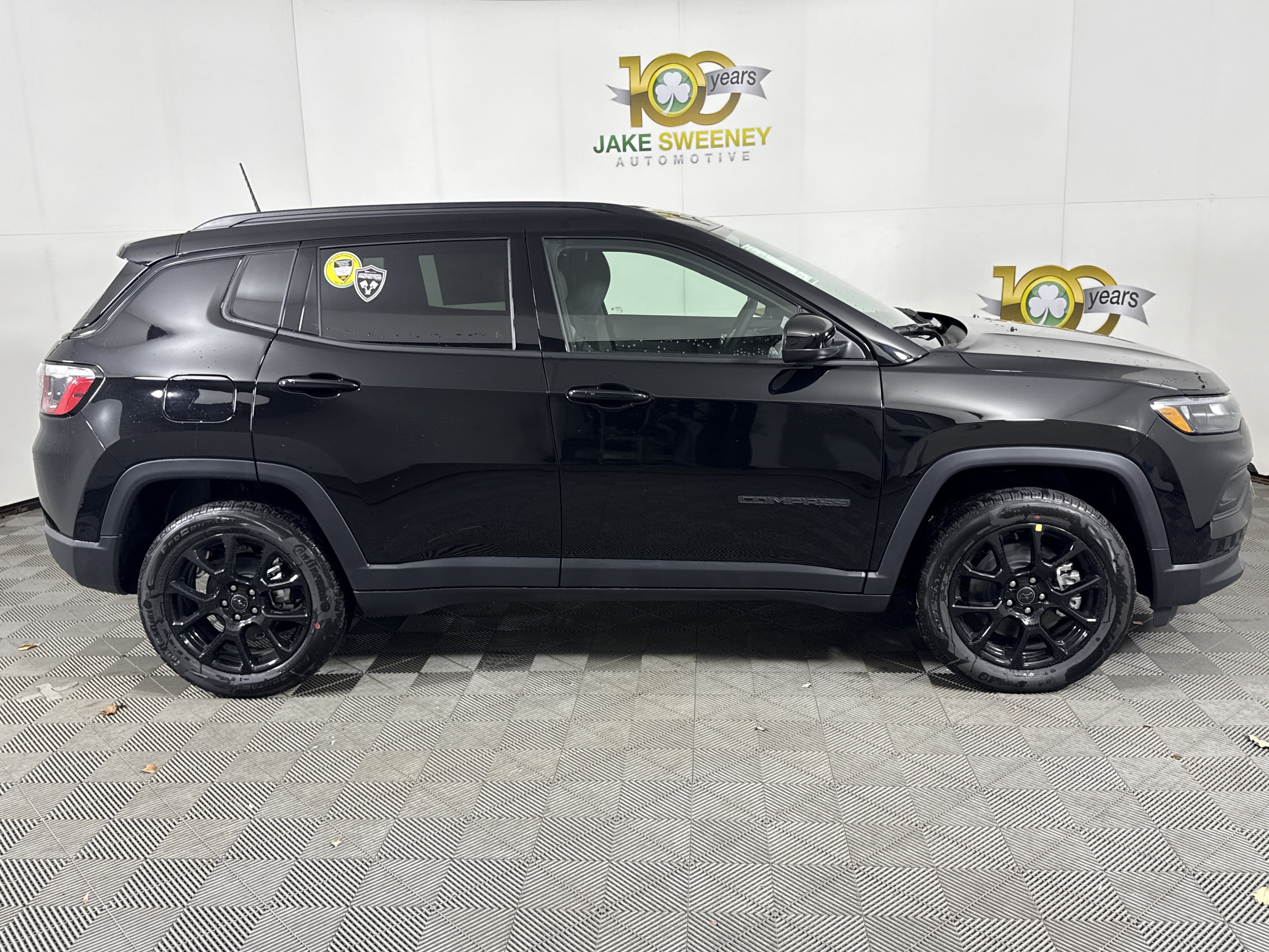 New 2026 Jeep Compass Latitude AWD/4WD image 11