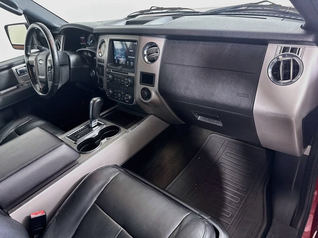 Used 2017 Ford Expedition EL Limited w/ Equipment Group 301A RWD image 28