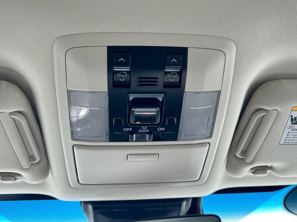 Used 2023 Lexus GX 460 Premium w/ Premium Package AWD/4WD image 35
