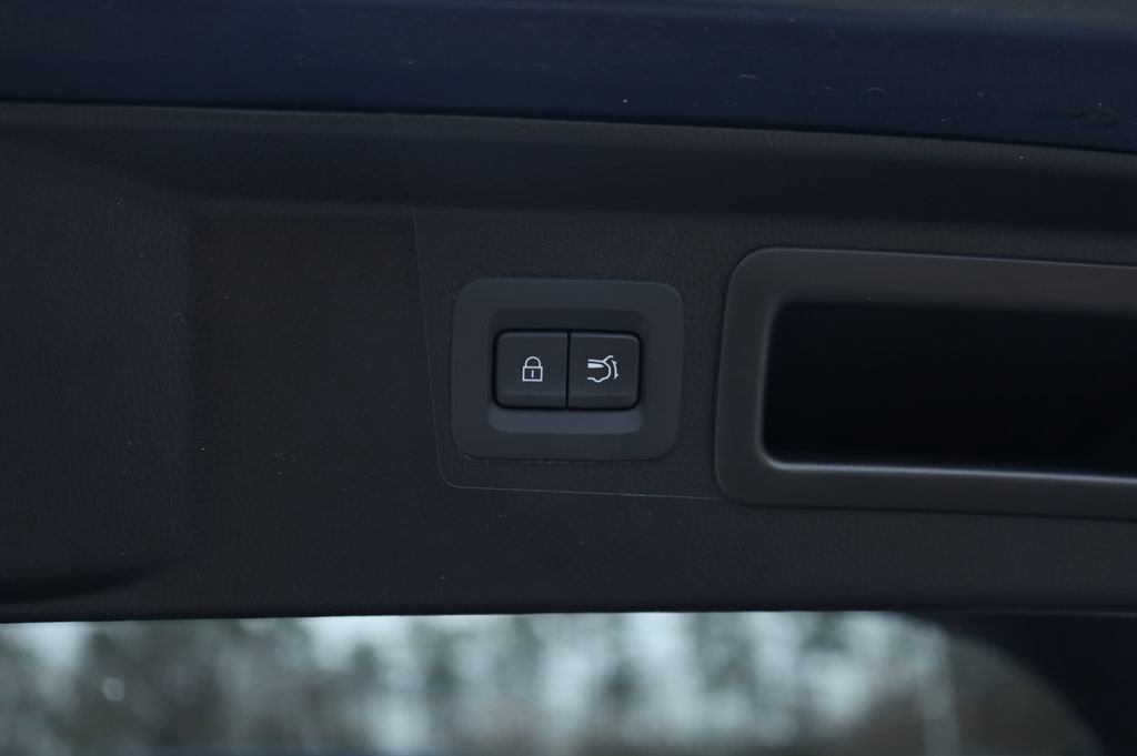 Used 2025 MAZDA CX-50 AWD 2.5 S w/ Premium Package image 32