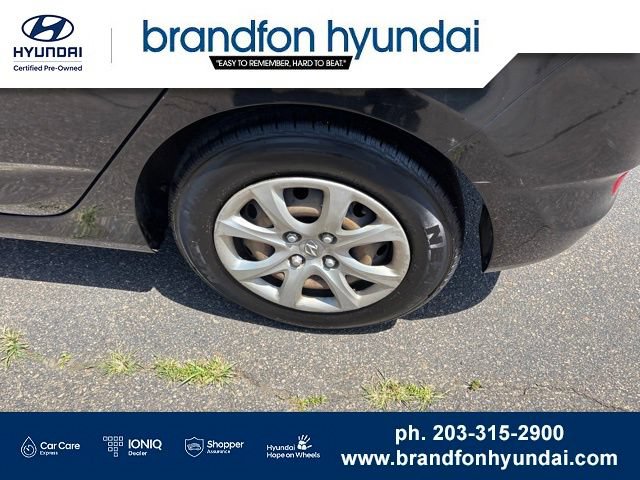 Used 2014 Hyundai Accent GS FWD image 28