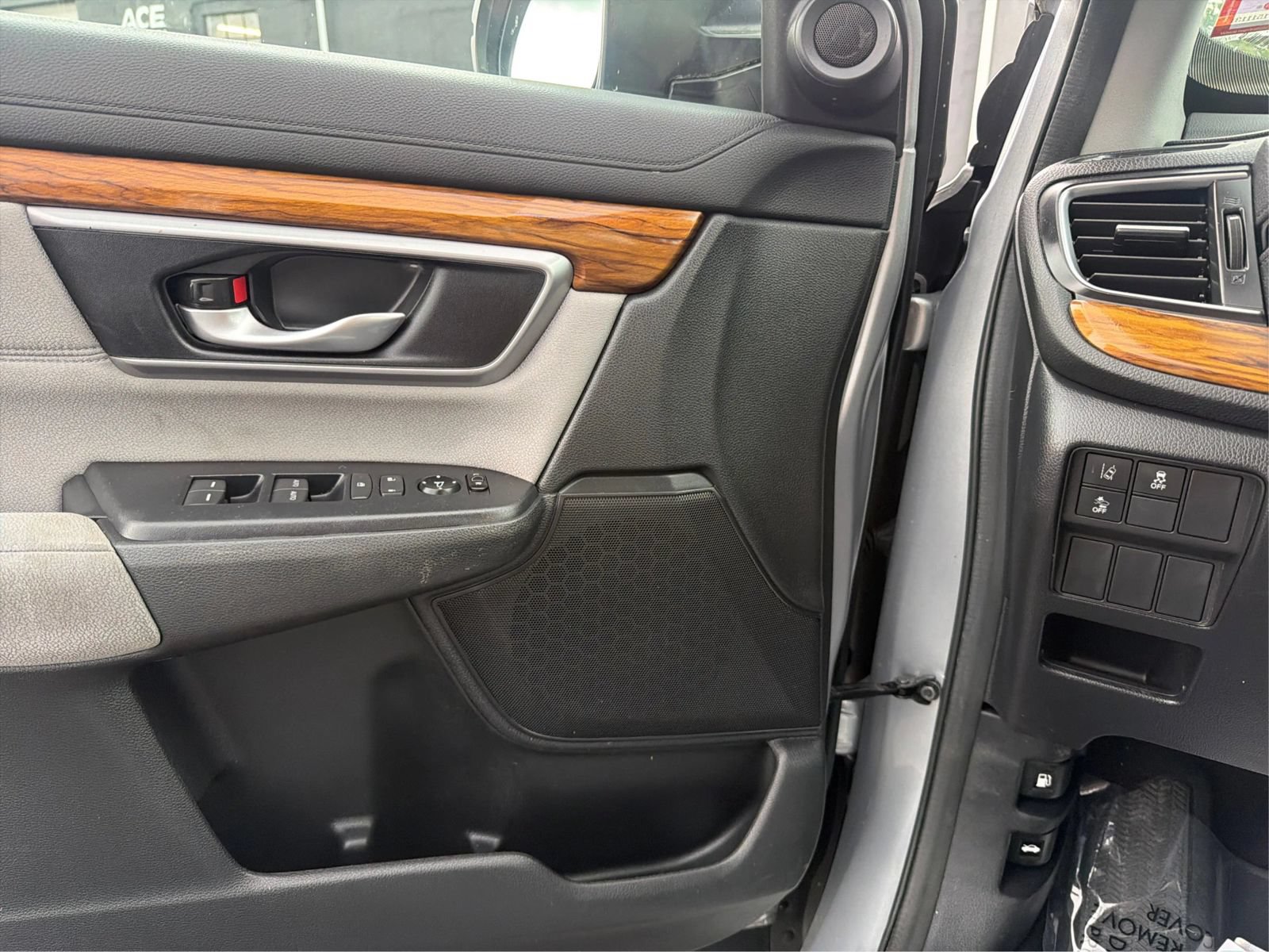 Used 2017 Honda CR-V EX image 18