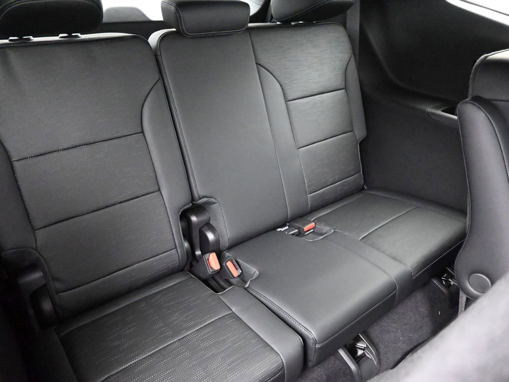 New 2026 Buick Enclave Sport Touring w/ Super Cruise Package image 9