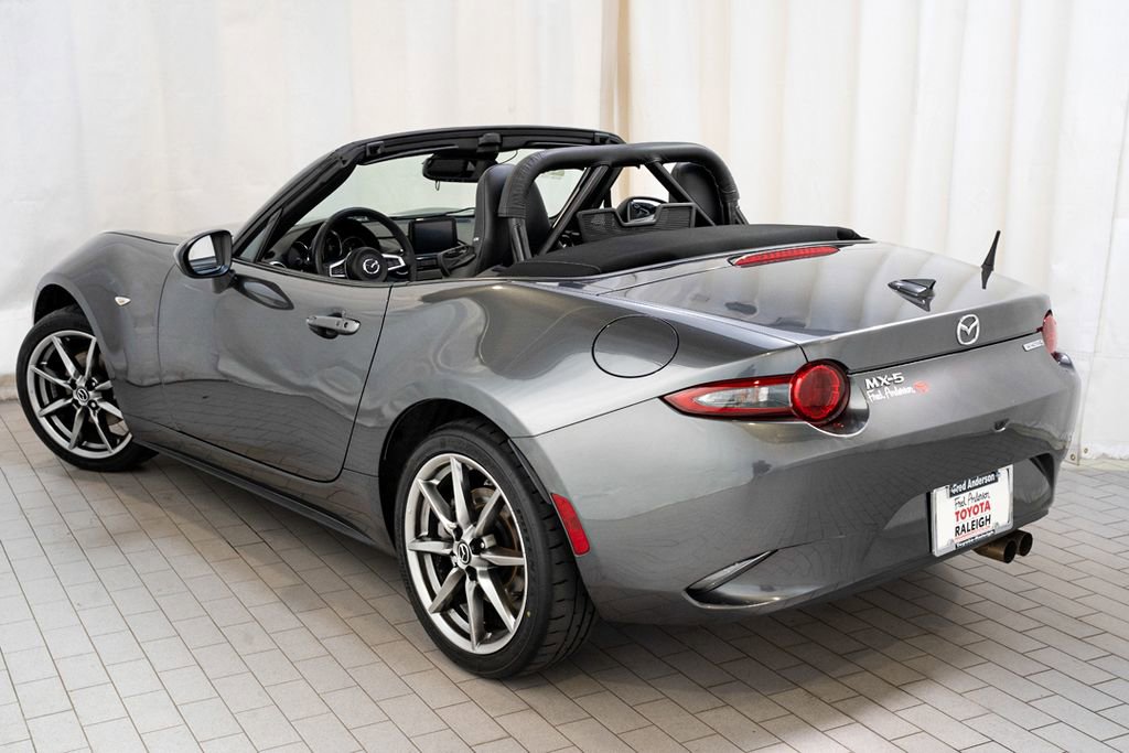 Used 2022 MAZDA MX-5 Miata Grand Touring RWD image 4
