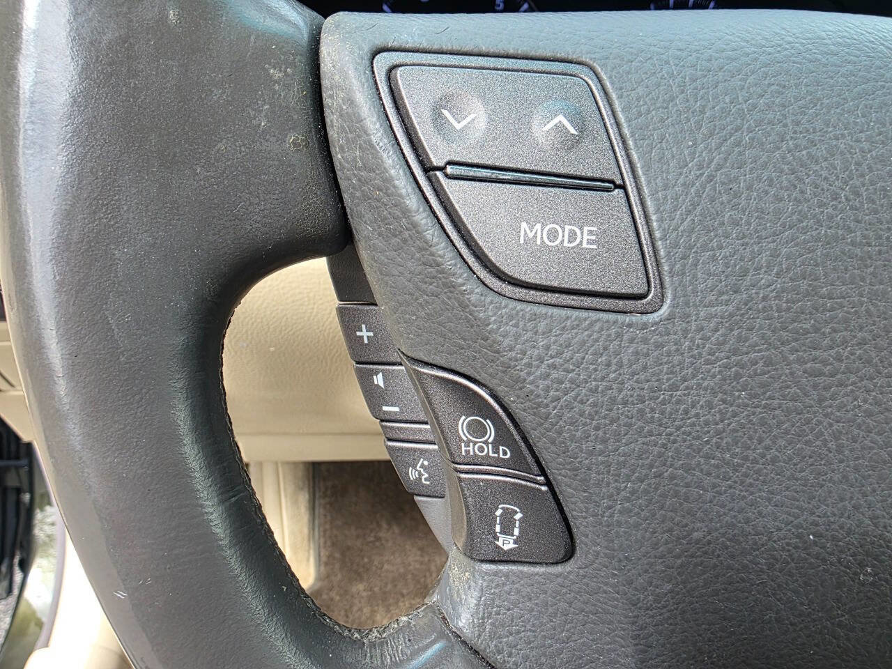 Used 2010 Lexus LS 460 image 19