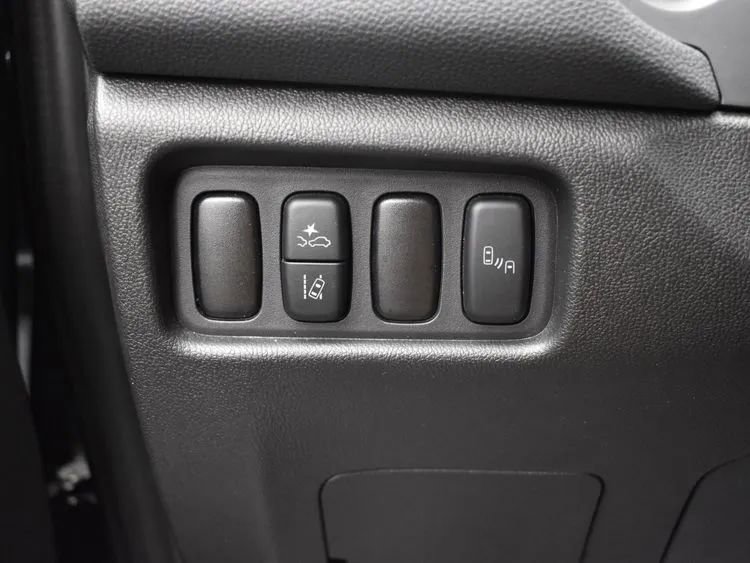 Used 2025 Mitsubishi Outlander Sport SE AWD/4WD image 22