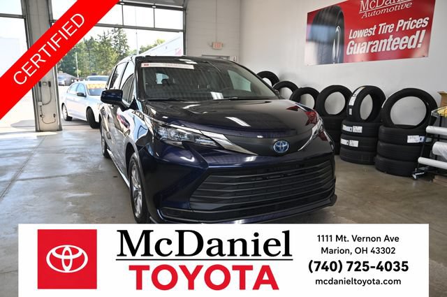Certified 2025 Toyota Sienna LE AWD/4WD image 3
