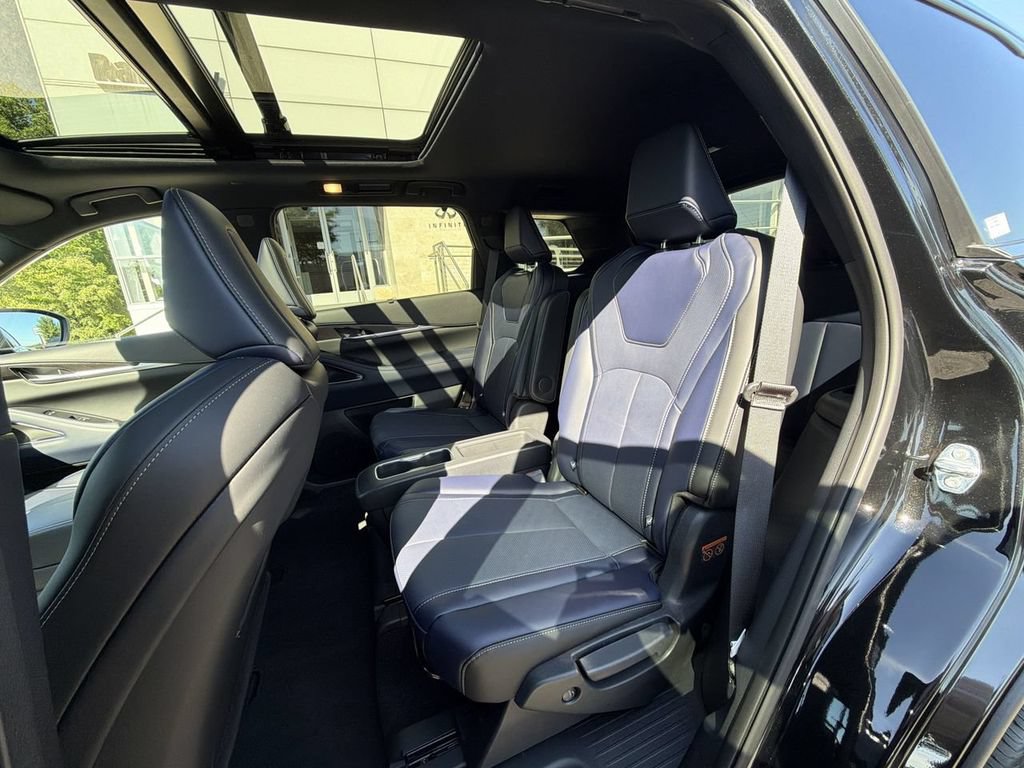 Certified 2026 INFINITI QX60 Sport w/ Dark Cargo Package AWD/4WD image 23