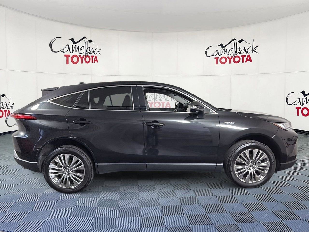 Used 2021 Toyota Venza Limited w/ Advanced Technology Package AWD/4WD image 9