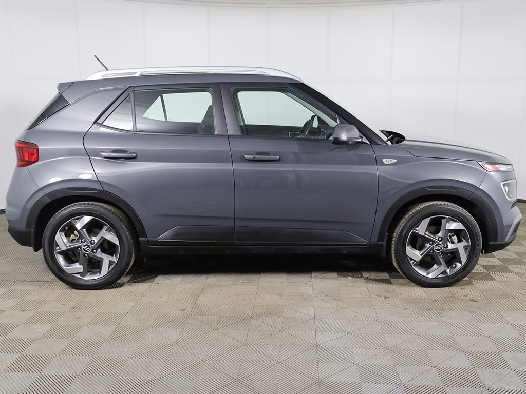 Certified 2024 Hyundai Venue SEL FWD image 13