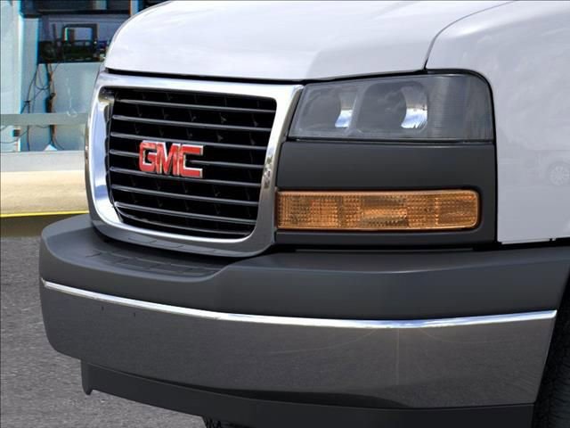 New 2025 GMC Savana 4500 4500 Van image 13