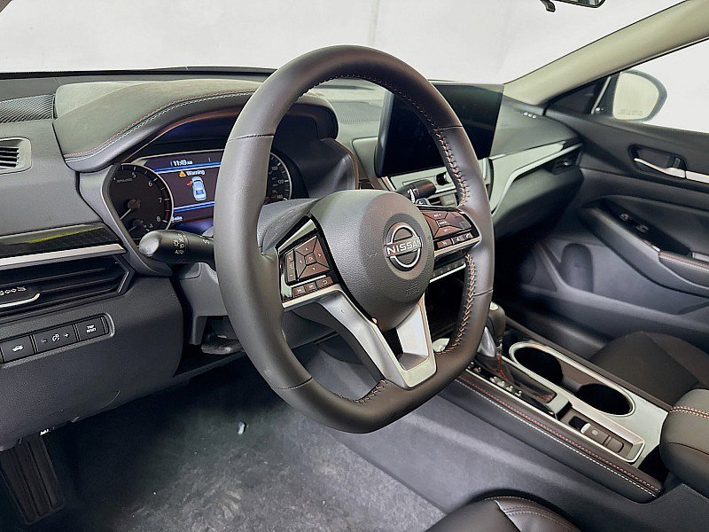 New 2025 Nissan Altima 2.5 SR w/ SR Premium Package image 9