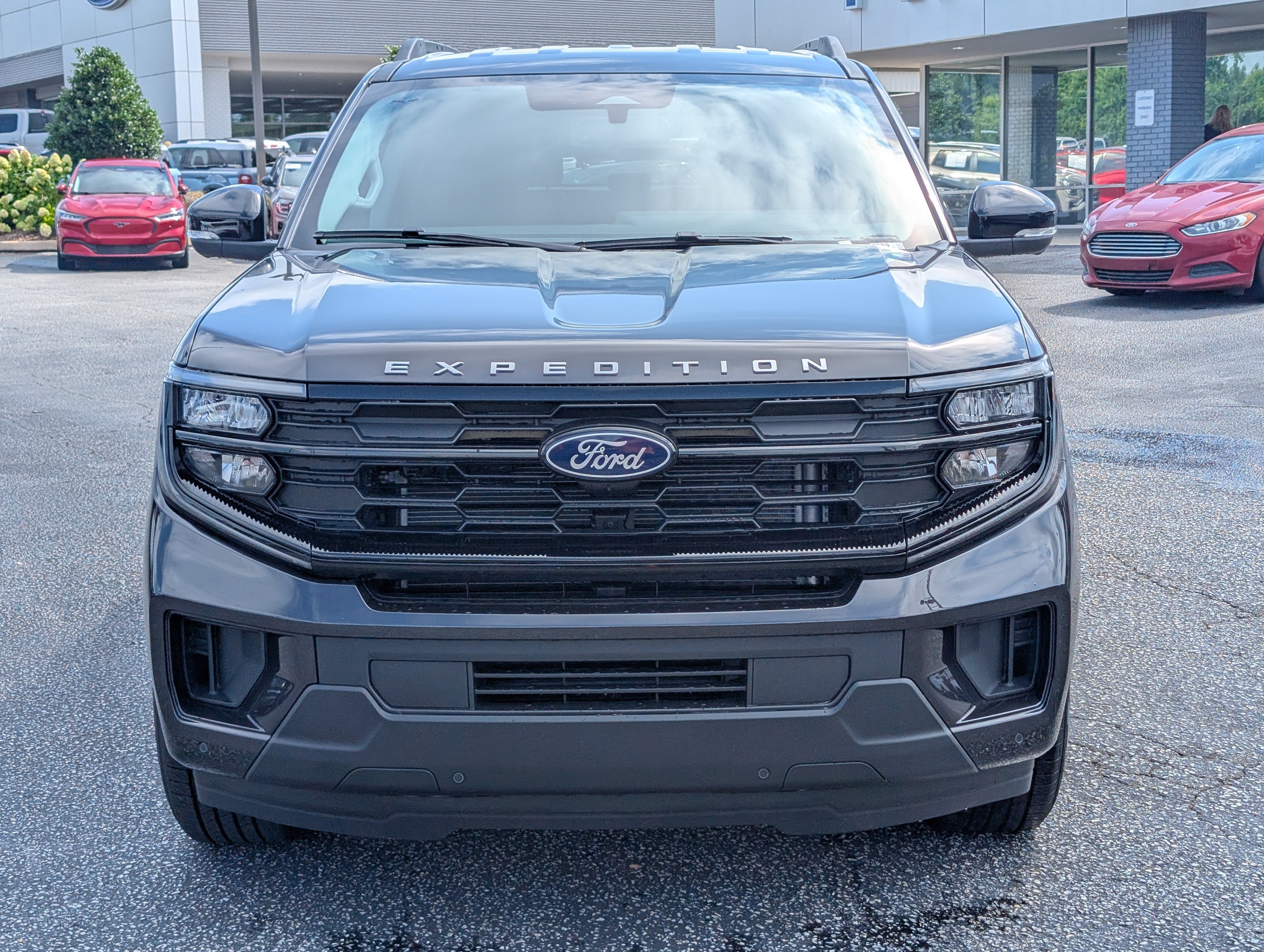 New 2026 Ford Expedition Active RWD image 3