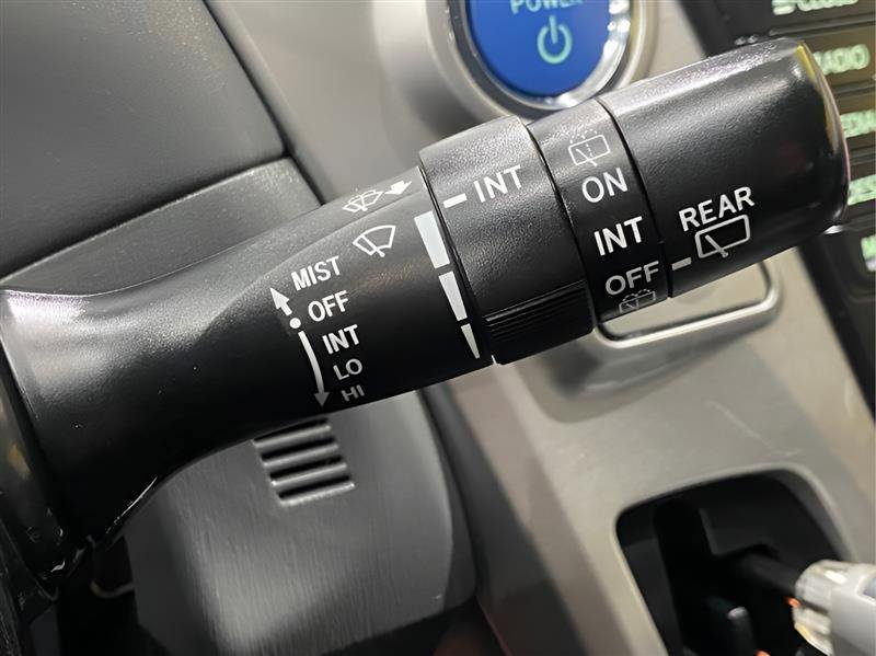 Used 2012 Toyota Prius V Five FWD image 20