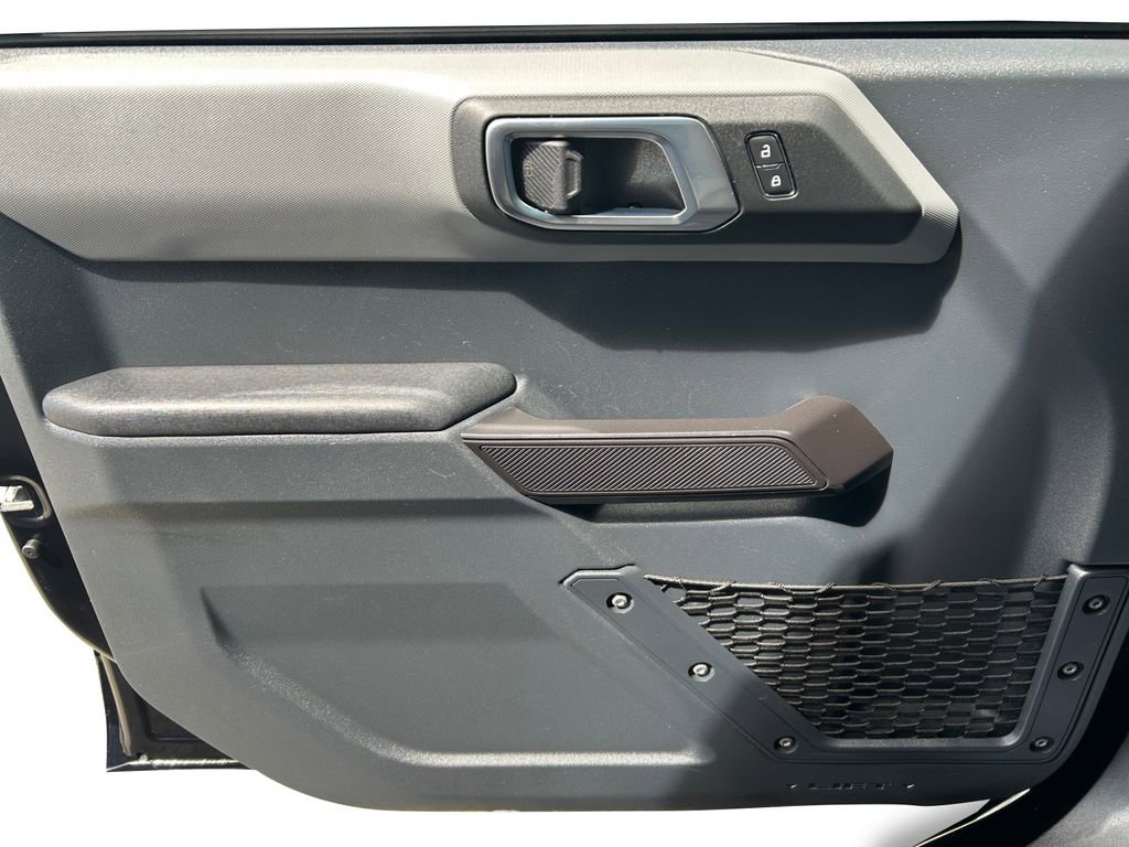 Used 2024 Ford Bronco Black Diamond image 17