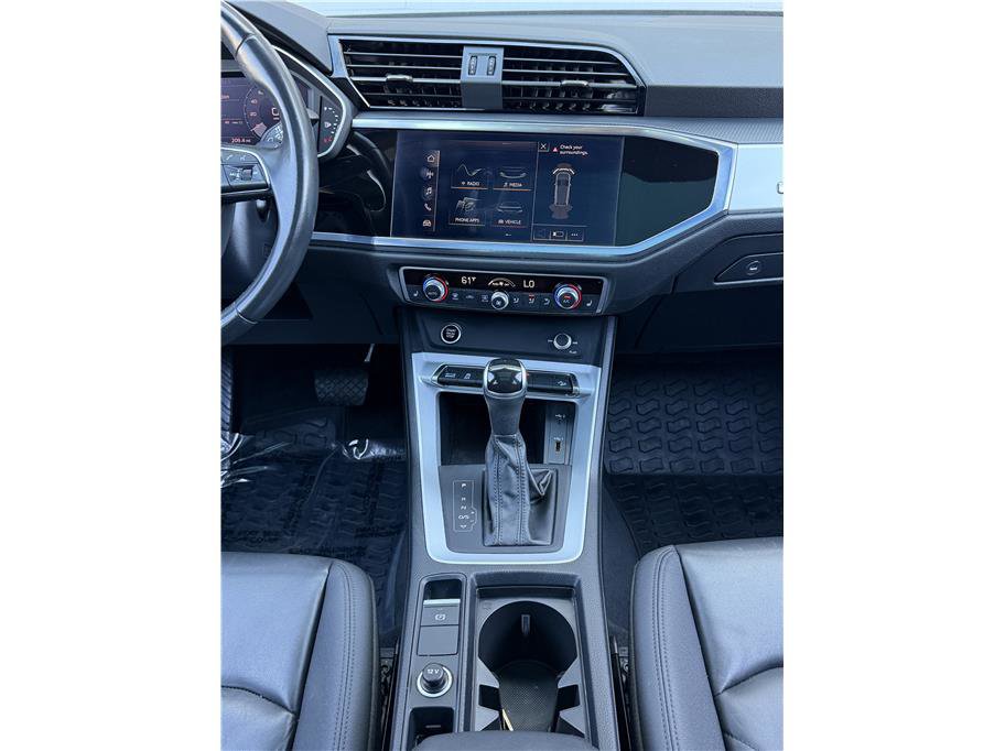Used 2021 Audi Q3 2.0T Premium w/ Convenience Package AWD/4WD image 9