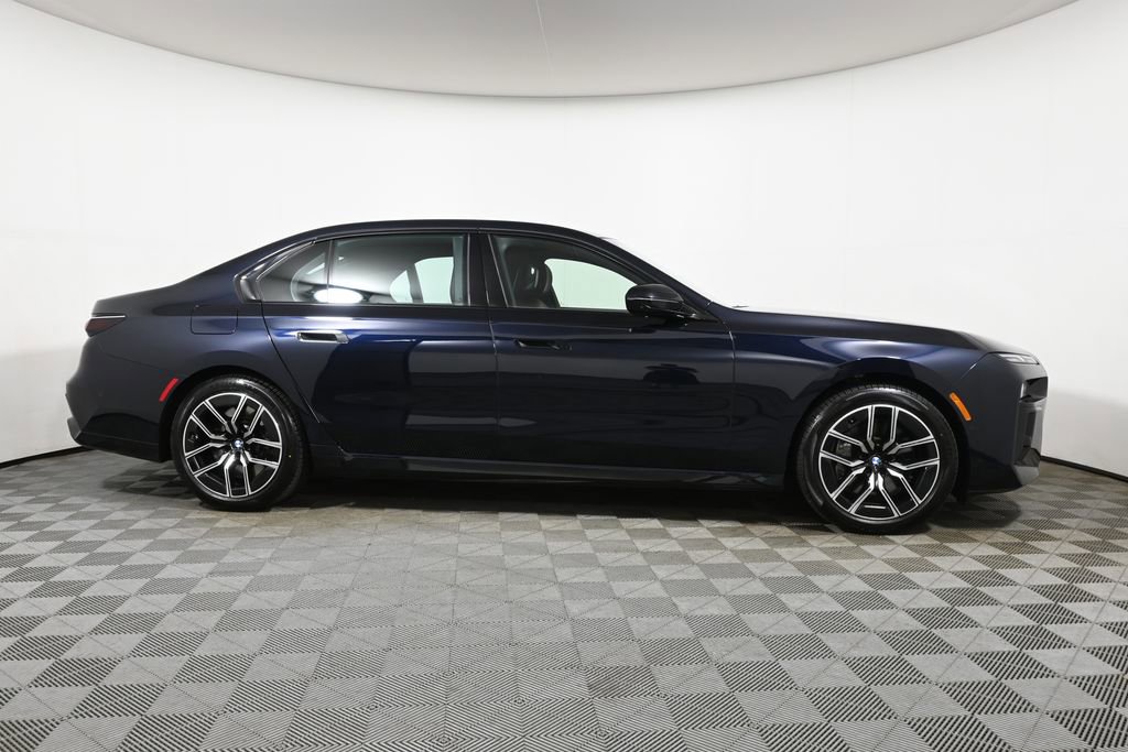 Certified 2024 BMW 760i xDrive AWD/4WD image 8