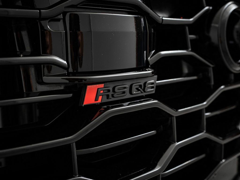 Certified 2024 Audi RS Q8 image 20