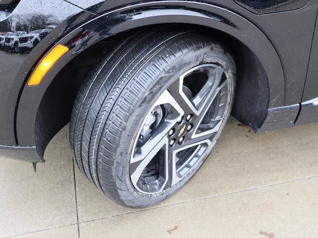 New 2026 Chevrolet Equinox EV LT FWD image 39