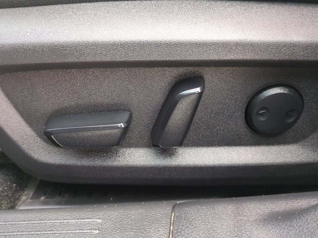 Certified 2023 Nissan Rogue SV w/ SV Premium B Package FWD image 16