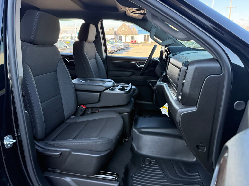 Used 2025 Chevrolet Silverado 1500 LT image 23