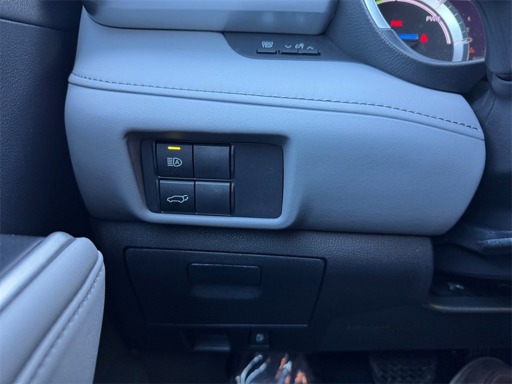 Used 2022 Toyota Highlander XLE image 28