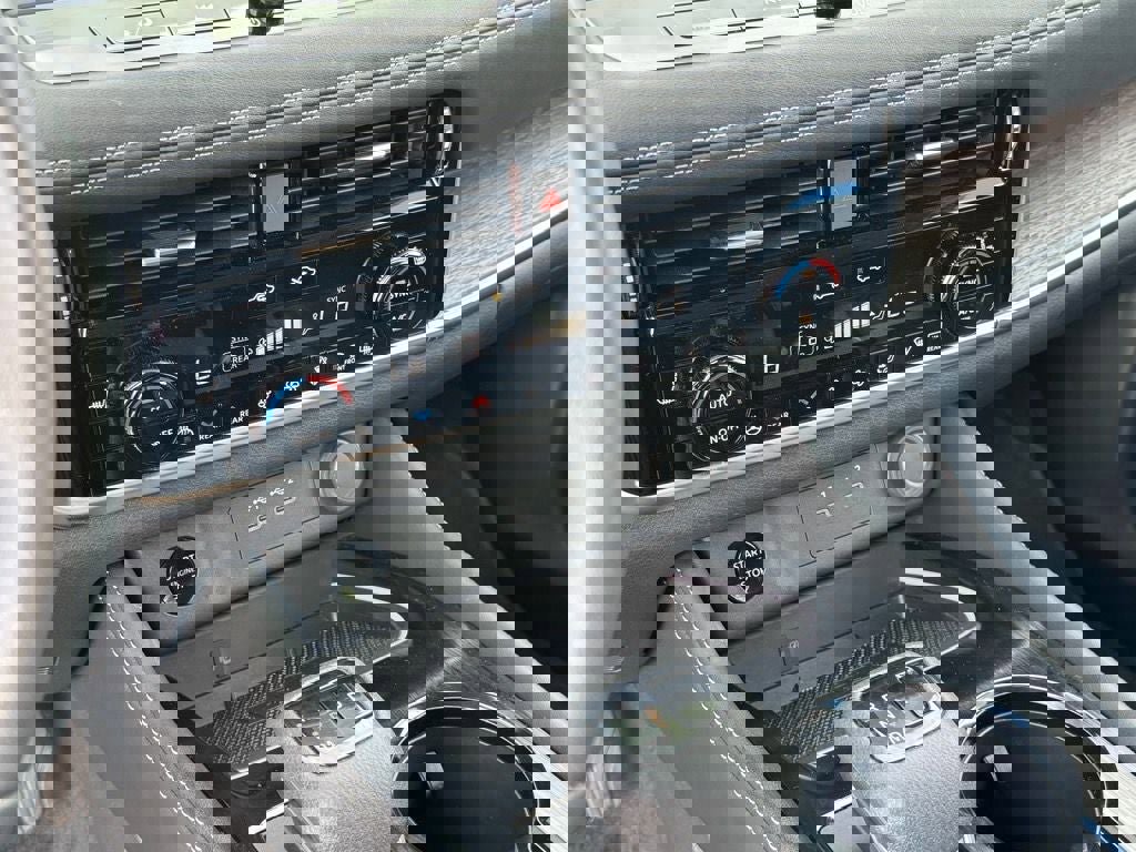 Used 2024 Nissan Rogue Platinum w/ Platinum Premium Package image 22