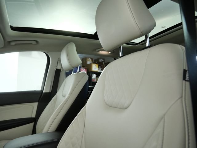 Certified 2023 Ford Edge Titanium AWD/4WD image 18